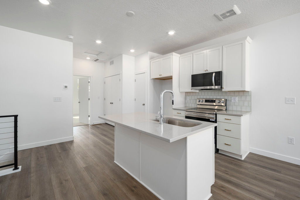 McEwen Lot 8- Bishop Place Quick Move-In