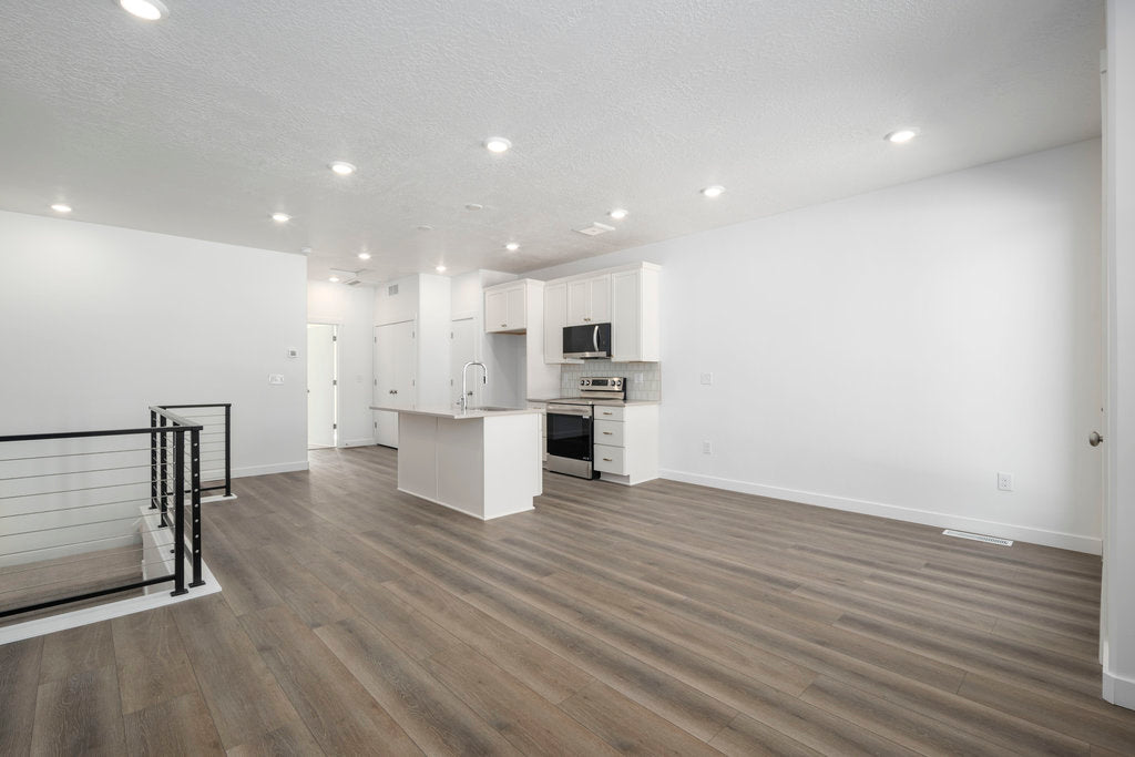 McEwen Lot 8- Bishop Place Quick Move-In