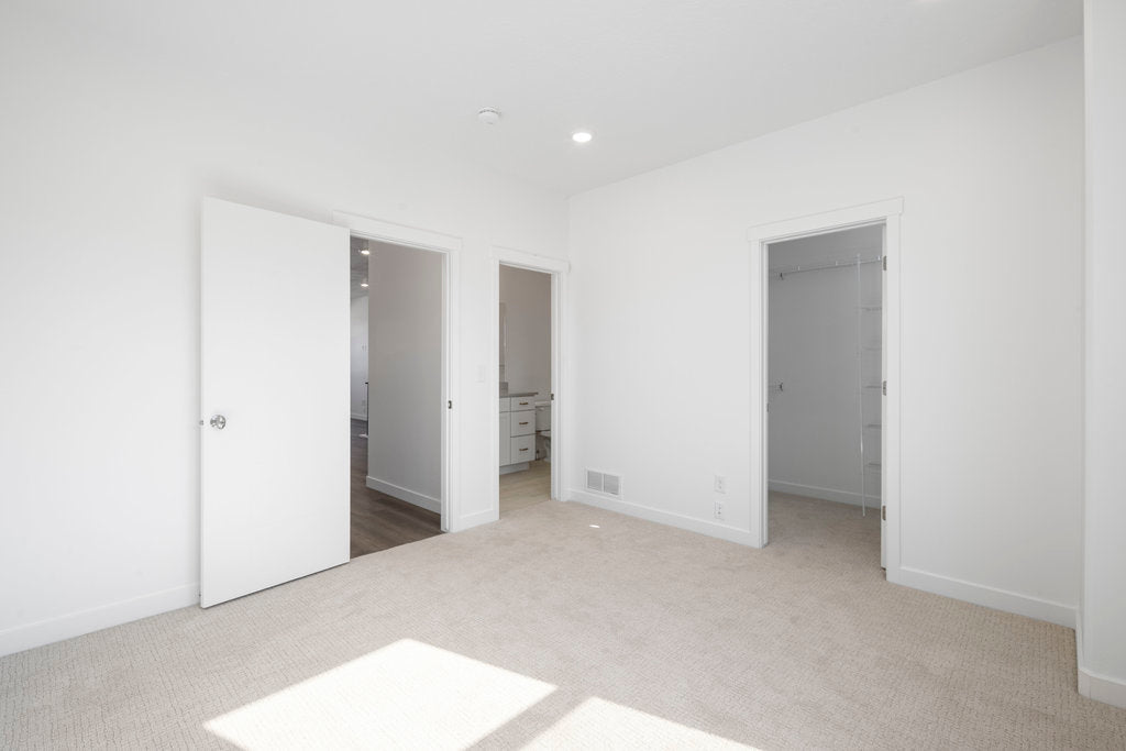 McEwen Lot 8- Bishop Place Quick Move-In