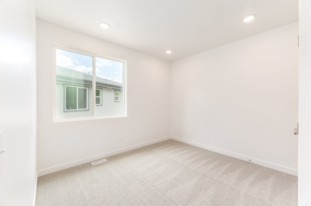 <b>Bellows B.3 Lot 6</b> - Spring Creek Cove Quick Move-In