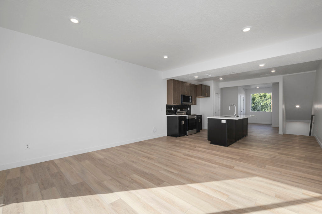 Turner 2 - Lot 120 - Axis Quick Move-In